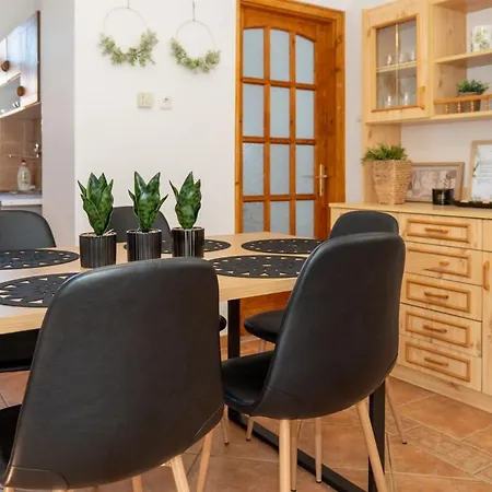 Apartment Akacia *