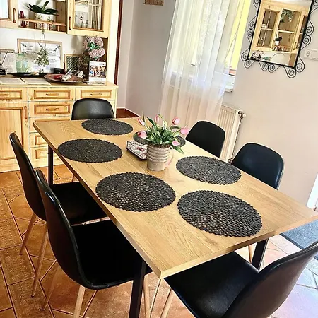 Akacia Apartment